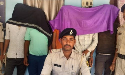 कटिहार में थाना पर उपद्रव मामले में 5 आरोपी गिरफ्तार, छीना गया हथियार बरामद