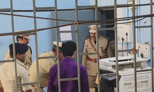 मनिहारी थाना निरीक्षण में आईजी ने दिए सख्त निर्देश, सूखा नशा पर प्रहार और महिला सुरक्षा पर जोर