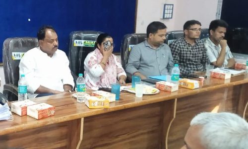 बाढ़ को लेकर प्रशासन अलर्ट, कुरसेला में हुई प्रखंड स्तरीय अनुश्रवण समिति की बैठक विधायक ने दिए निर्देश