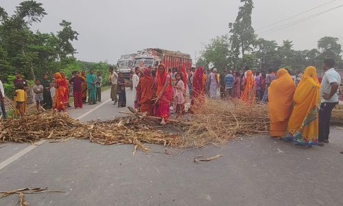 समेली कबीर मठ के पास सड़क हादसे में वृद्ध की मौत, आक्रोशित ग्रामीणों ने एनएच-31 जाम किया