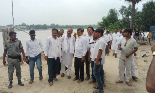 महानंदा के कटाव से मायामारी गांव में दहशत, विधायक मनोहर प्रसाद ने किया निरीक्षण, जल्द कार्रवाई का भरोसा