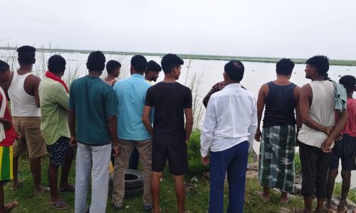 बाघमारा घाट पर गंगा की तेज धारा में बहा युवक, एसडीआरएफ चला रही तलाश अभियान