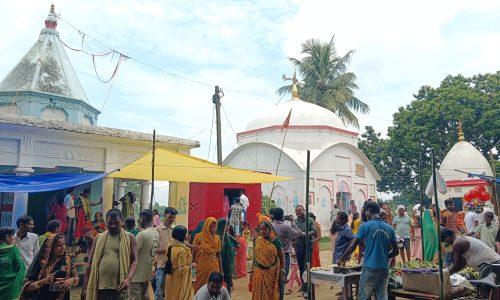 सावन की दूसरी सोमवारी पर शिवालयों में उमड़ी श्रद्धालुओं की भीड़, हर-हर महादेव से गूंजा