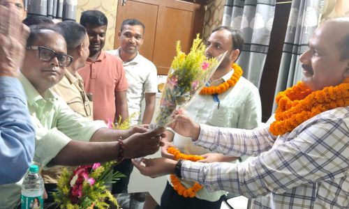 नवपदस्थापित अवर निबंधक ने ग्रहण किया पदभार