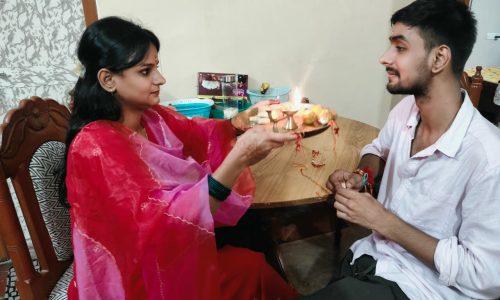 भाई-बहन के अटूट प्रेम के साथ जिले में मनाया गया रक्षाबंधन