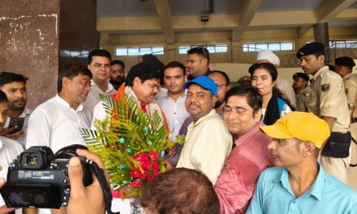 शिक्षा मंत्री से मिले पटनी नारायणपुर हाईस्कूल के शिक्षक, विशेषावकाश व्यवस्था में बदलाव की मांग