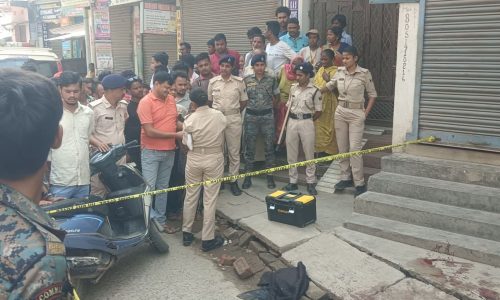 बीच बाजार अधिवक्ता की दिनदहाड़े गोली मारकर हत्या, वारदात से मचा हड़कंप।