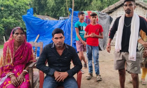 31 साल बाद मां से मिला बिछड़ा बेटा, बंगाल में बना था अब्दुल जब्बार